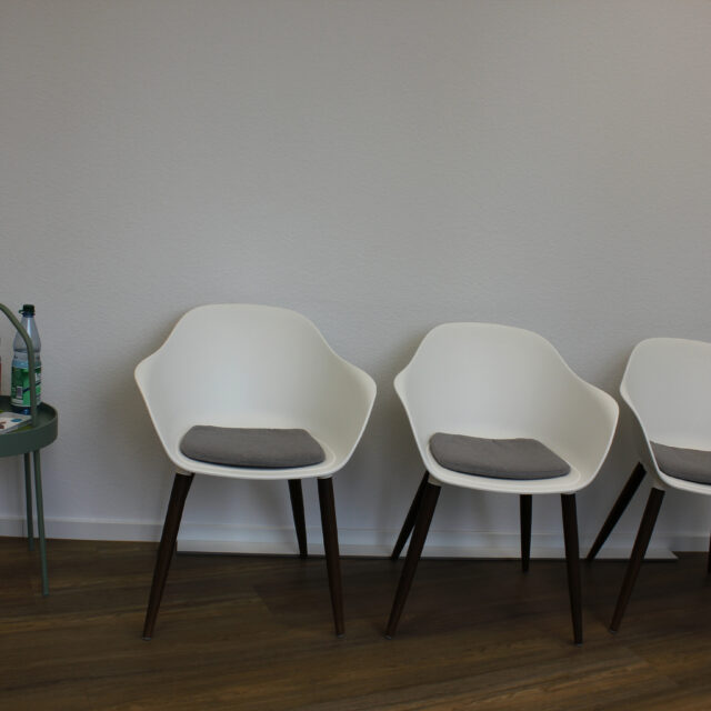 physiotherapie_muench_einhausen_wartebereich2